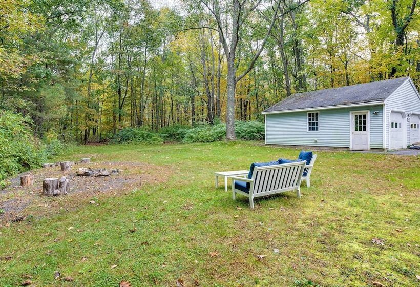 Near Beach: Pet Friendly Getaway W/ Yard