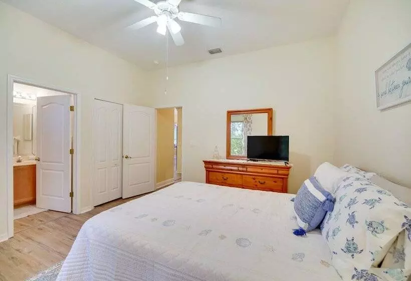 Ranch Style Florida Retreat W/ Pool & Lanai