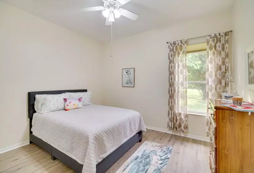 Ranch Style Florida Retreat W/ Pool & Lanai