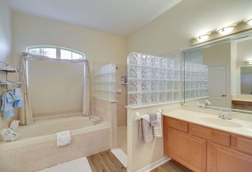 Ranch Style Florida Retreat W/ Pool & Lanai