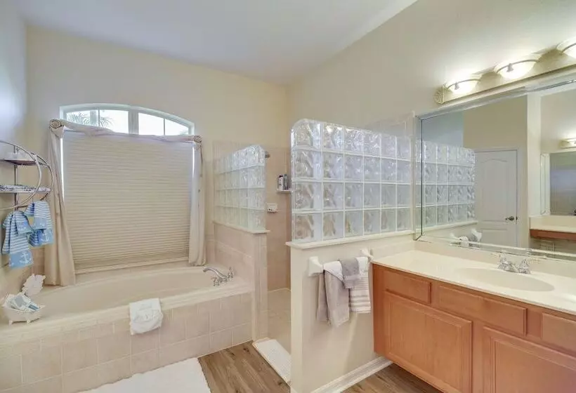 Ranch Style Florida Retreat W/ Pool & Lanai