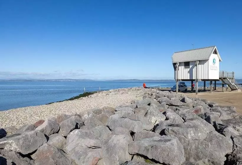 Morecambe Bay Cottage  Hot Tub/ Jacuzzi/sauna