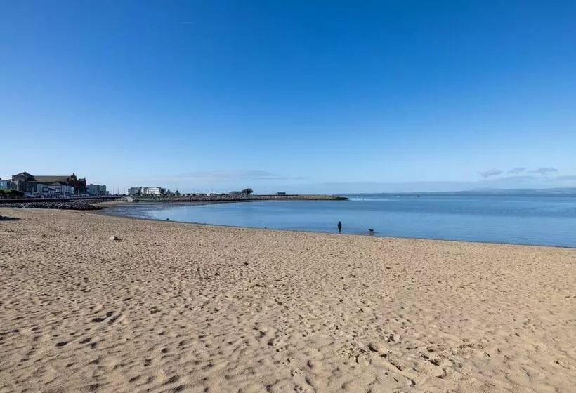 Morecambe Bay Cottage  Hot Tub/ Jacuzzi/sauna