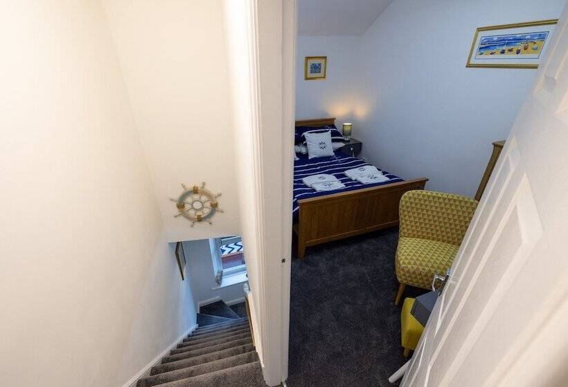 Morecambe Bay Cottage  Hot Tub/ Jacuzzi/sauna