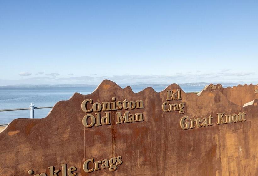 Morecambe Bay Cottage  Hot Tub/ Jacuzzi/sauna