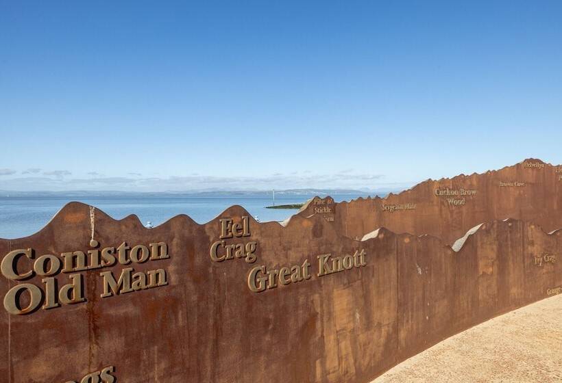 Morecambe Bay Cottage  Hot Tub/ Jacuzzi/sauna