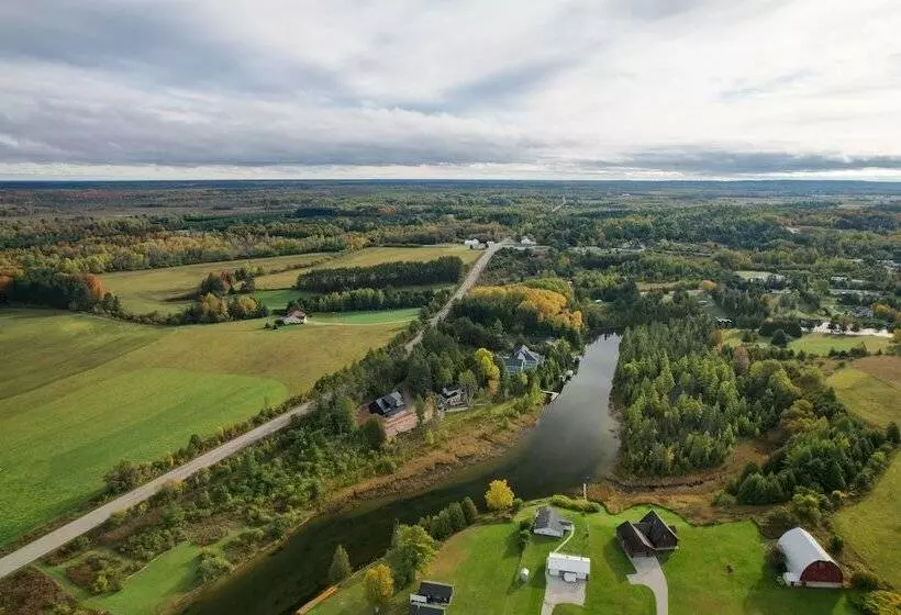 Riverfront Cheboygan Cabin W/ Kayaks & Dock!