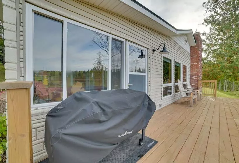 Riverfront Cheboygan Cabin W/ Kayaks & Dock!