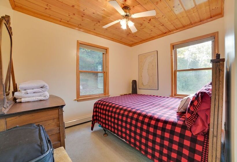 Riverfront Cheboygan Cabin W/ Kayaks & Dock!