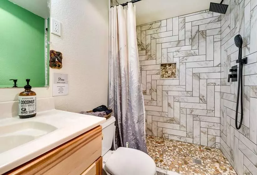 Ronald Cabin W/ Private Deck: Near Cle Elum Lake!