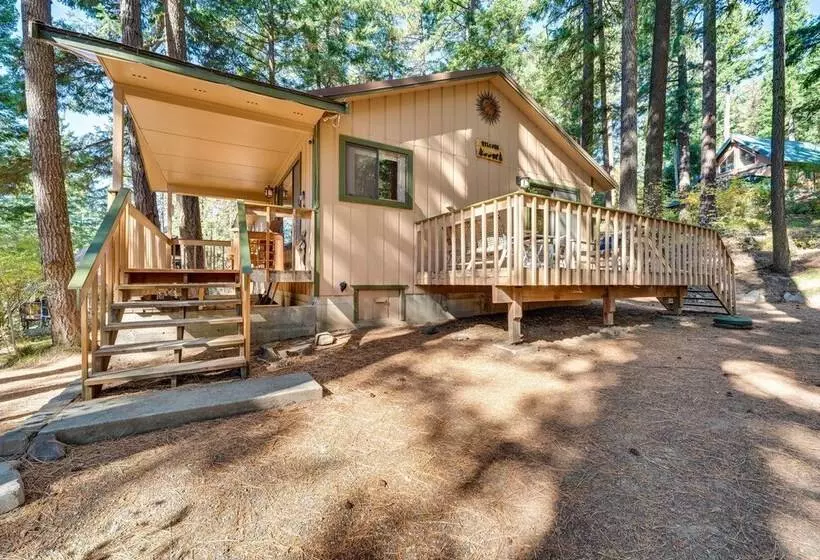 Ronald Cabin W/ Private Deck: Near Cle Elum Lake!
