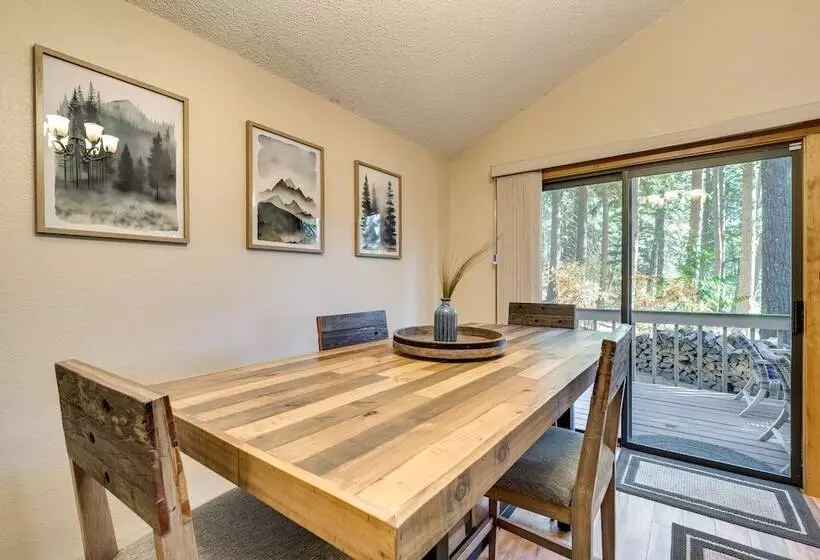 Ronald Cabin W/ Private Deck: Near Cle Elum Lake!