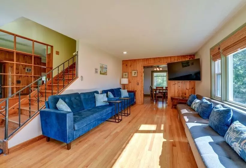 Rustic Bainbridge Retreat W/ Spacious Yard!