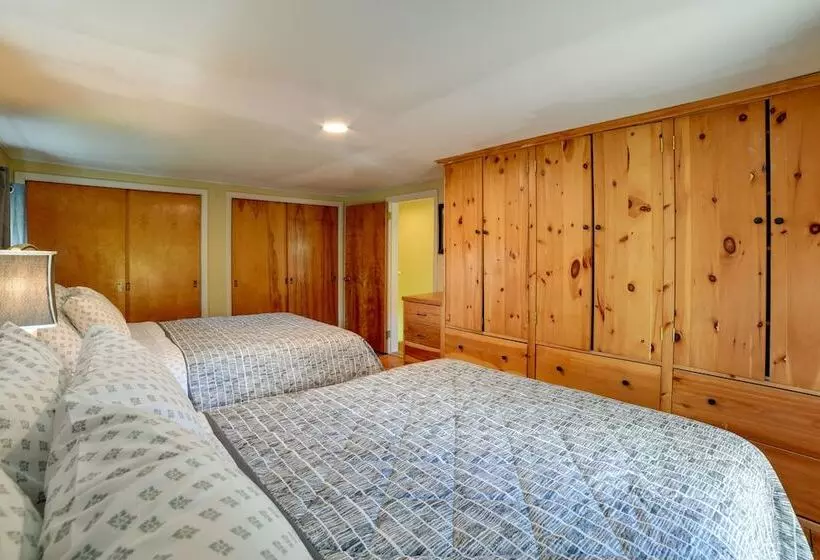 Rustic Bainbridge Retreat W/ Spacious Yard!