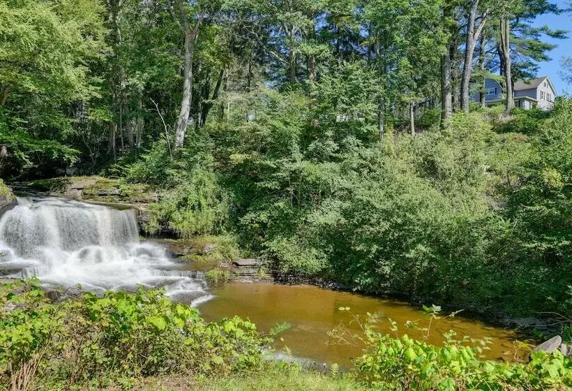 Rustic Bainbridge Retreat W/ Spacious Yard!