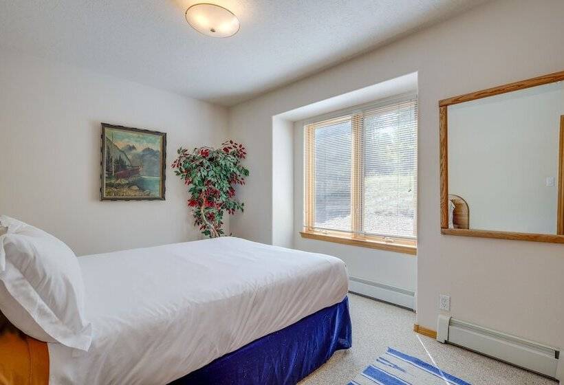 Secluded Amalia Retreat W/ Cozy Fireplace & Grill!