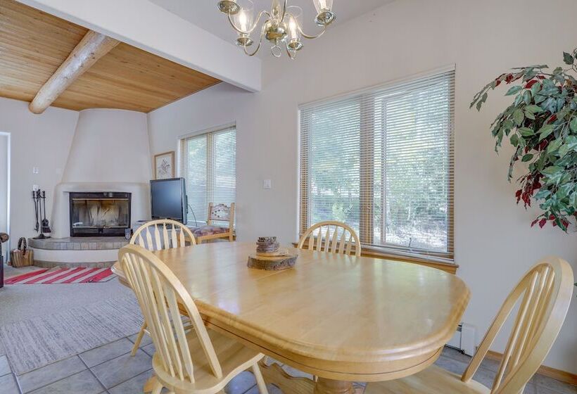 Secluded Amalia Retreat W/ Cozy Fireplace & Grill!