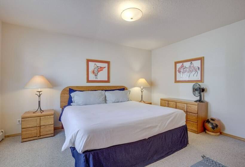 Secluded Amalia Retreat W/ Cozy Fireplace & Grill!