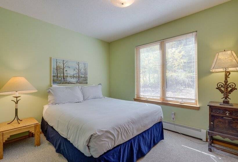 Secluded Amalia Retreat W/ Cozy Fireplace & Grill!