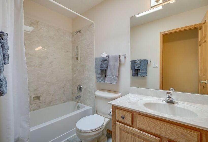 Secluded Amalia Retreat W/ Cozy Fireplace & Grill!