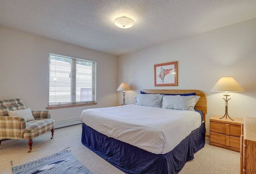 Secluded Amalia Retreat W/ Cozy Fireplace & Grill!