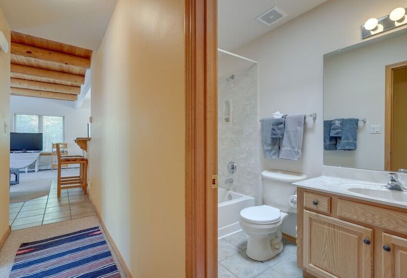 Secluded Amalia Retreat W/ Cozy Fireplace & Grill!