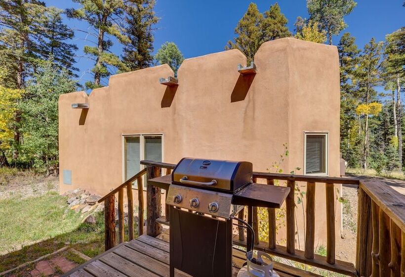 Secluded Amalia Retreat W/ Cozy Fireplace & Grill!