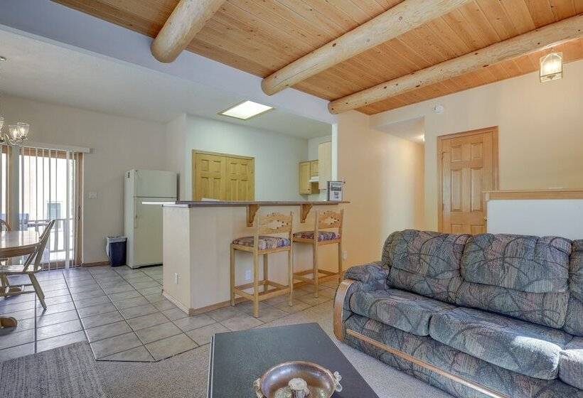 Secluded Amalia Retreat W/ Cozy Fireplace & Grill!