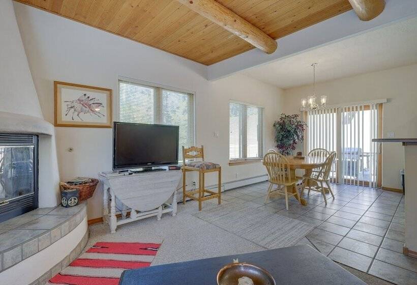 Secluded Amalia Retreat W/ Cozy Fireplace & Grill!