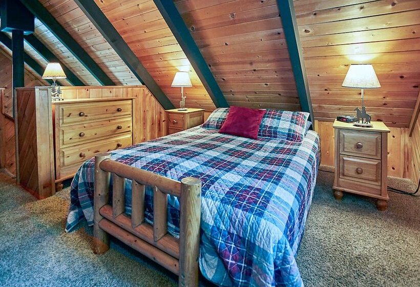 Hot Tub & Deck: Big Bear City Cabin Near Skiing