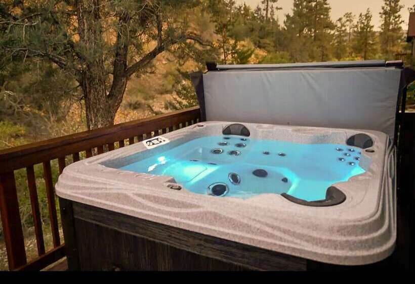 Hot Tub & Deck: Big Bear City Cabin Near Skiing