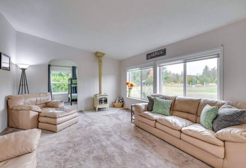 Secluded Port Angeles Home W/ Deck & Gas Grill!