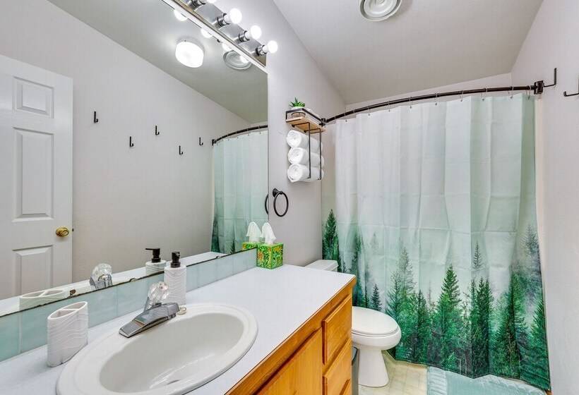 Secluded Port Angeles Home W/ Deck & Gas Grill!