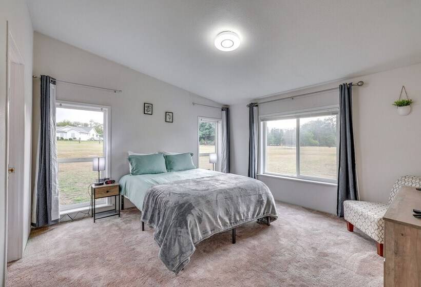 Secluded Port Angeles Home W/ Deck & Gas Grill!