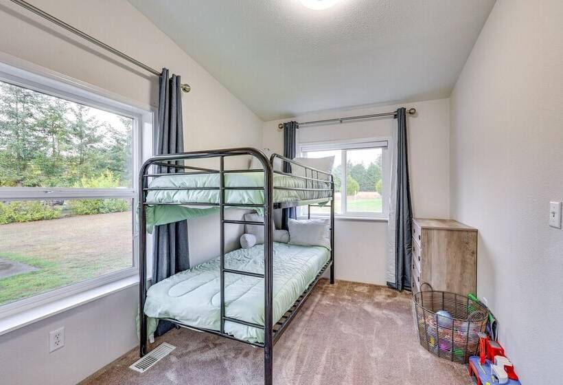 Secluded Port Angeles Home W/ Deck & Gas Grill!