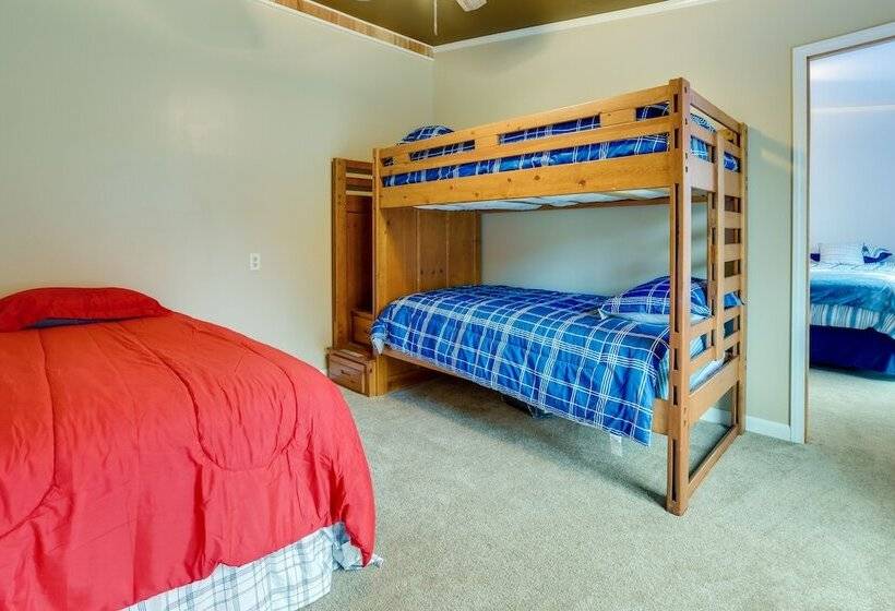 Spacious De Tour Village Home Near Lake Huron!