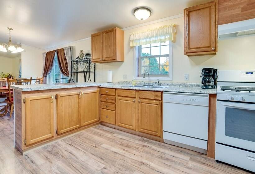 Spacious De Tour Village Home Near Lake Huron!