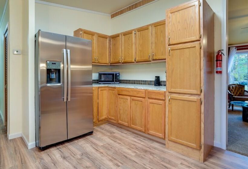 Spacious De Tour Village Home Near Lake Huron!