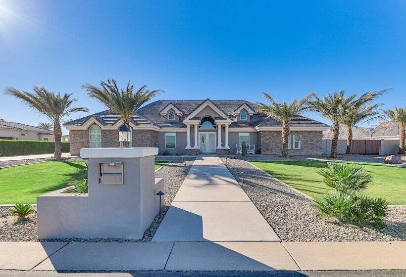 Spacious Queen Creek Home W/ Hot Tub & Pool!
