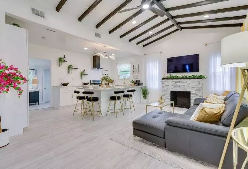 Stylish Miami Home: 2 Mi To Intracoastal Waterway!