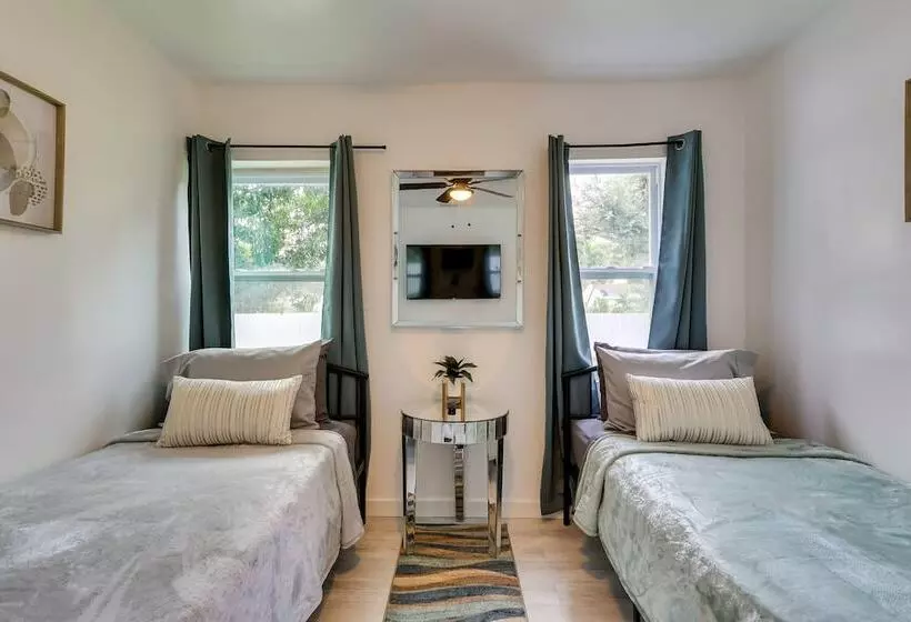 Stylish Miami Home: 2 Mi To Intracoastal Waterway!