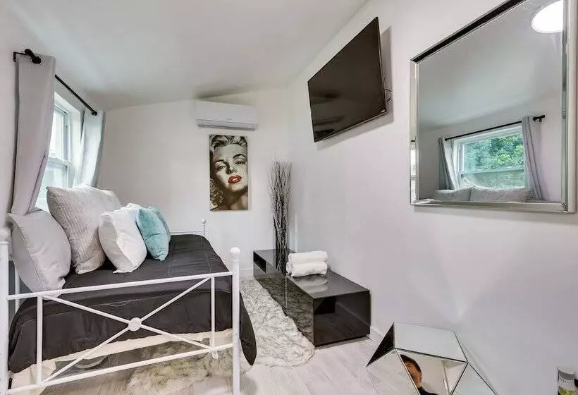 Stylish Miami Home: 2 Mi To Intracoastal Waterway!