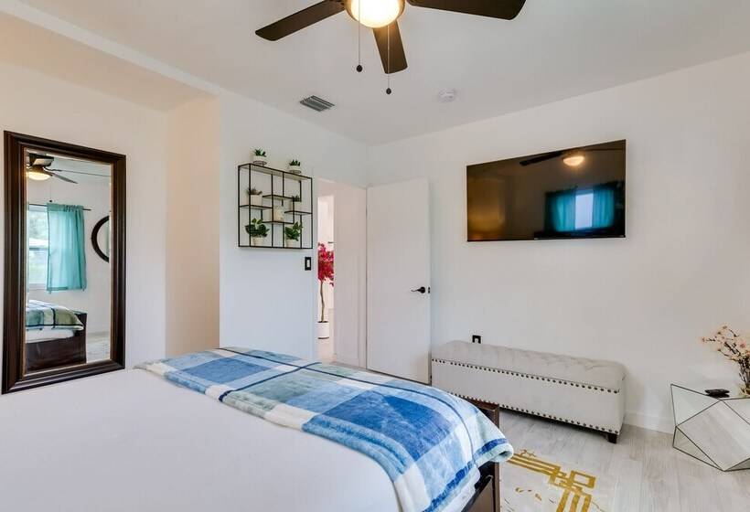 Stylish Miami Home: 2 Mi To Intracoastal Waterway!