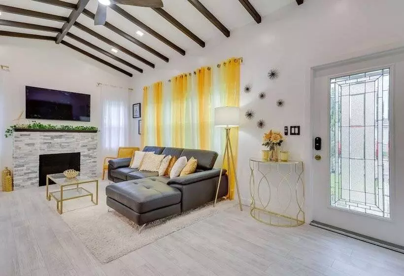 Stylish Miami Home: 2 Mi To Intracoastal Waterway!