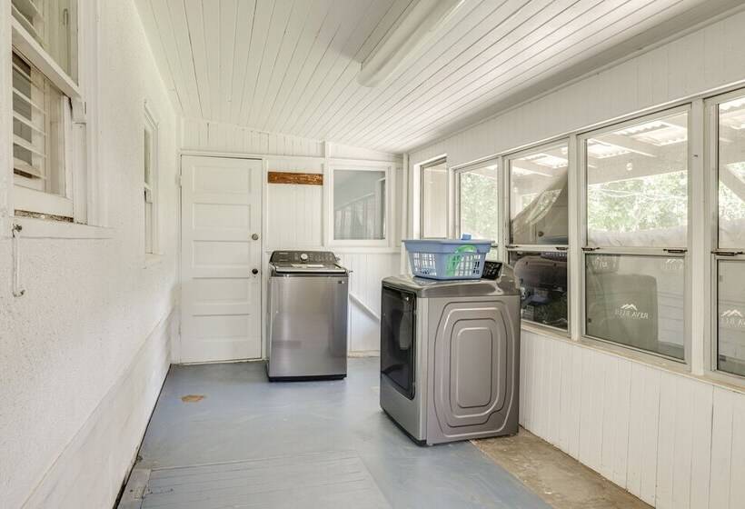 Sunny Turlock Cottage: Walk To Downtown!