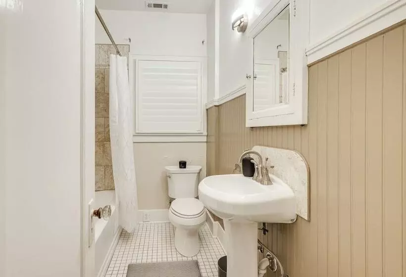 Sunny Turlock Cottage: Walk To Downtown!