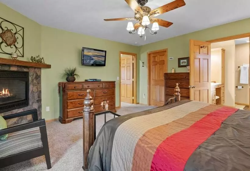 The Mauna Home