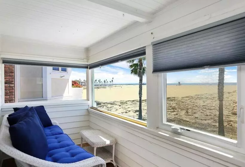 Stunning Beachfront Home In Prime Newport Location