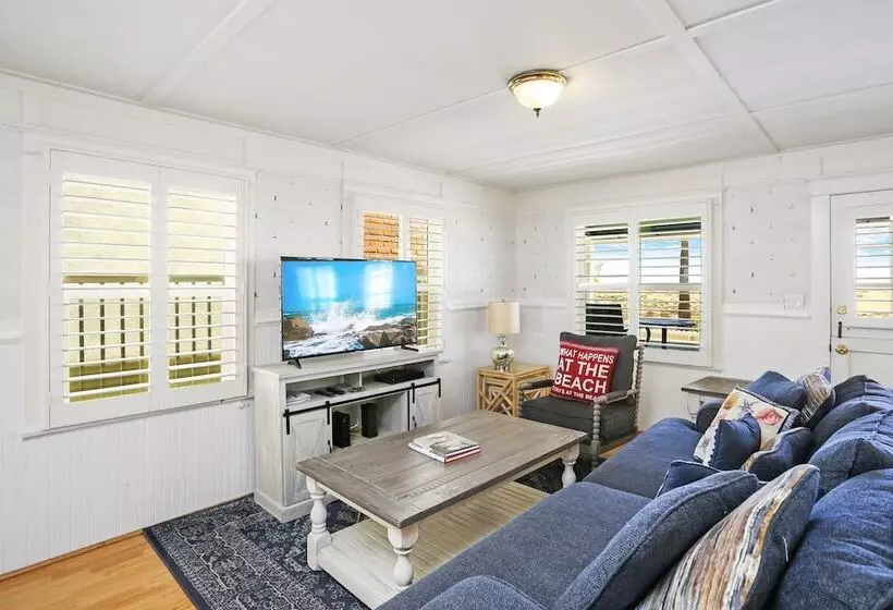 Stunning Beachfront Home In Prime Newport Location