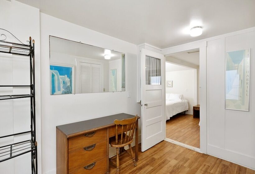 Stunning Beachfront Home In Prime Newport Location